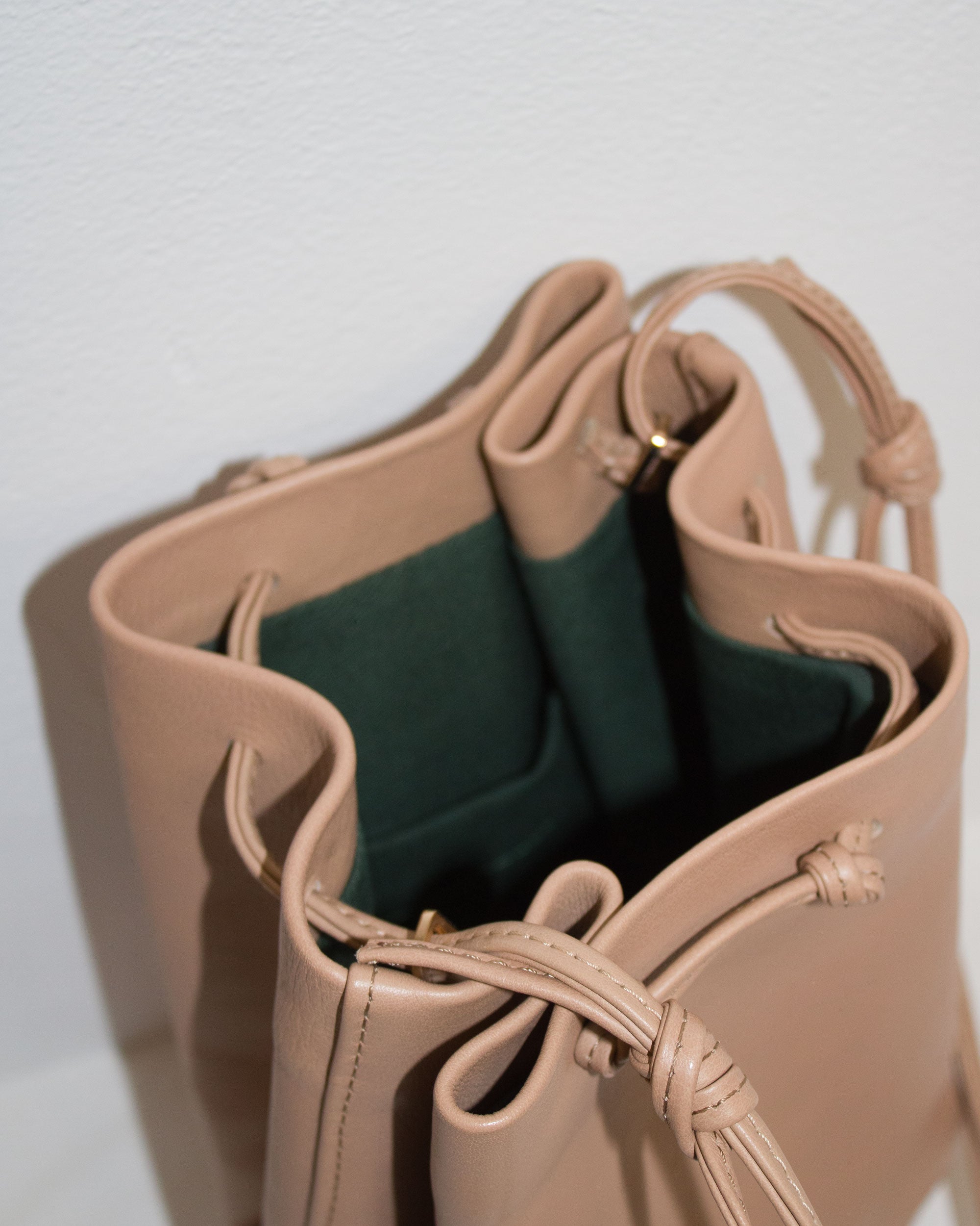 Mini worek "Retro no. 1" cielista groszkowa skóra. Sample Sale