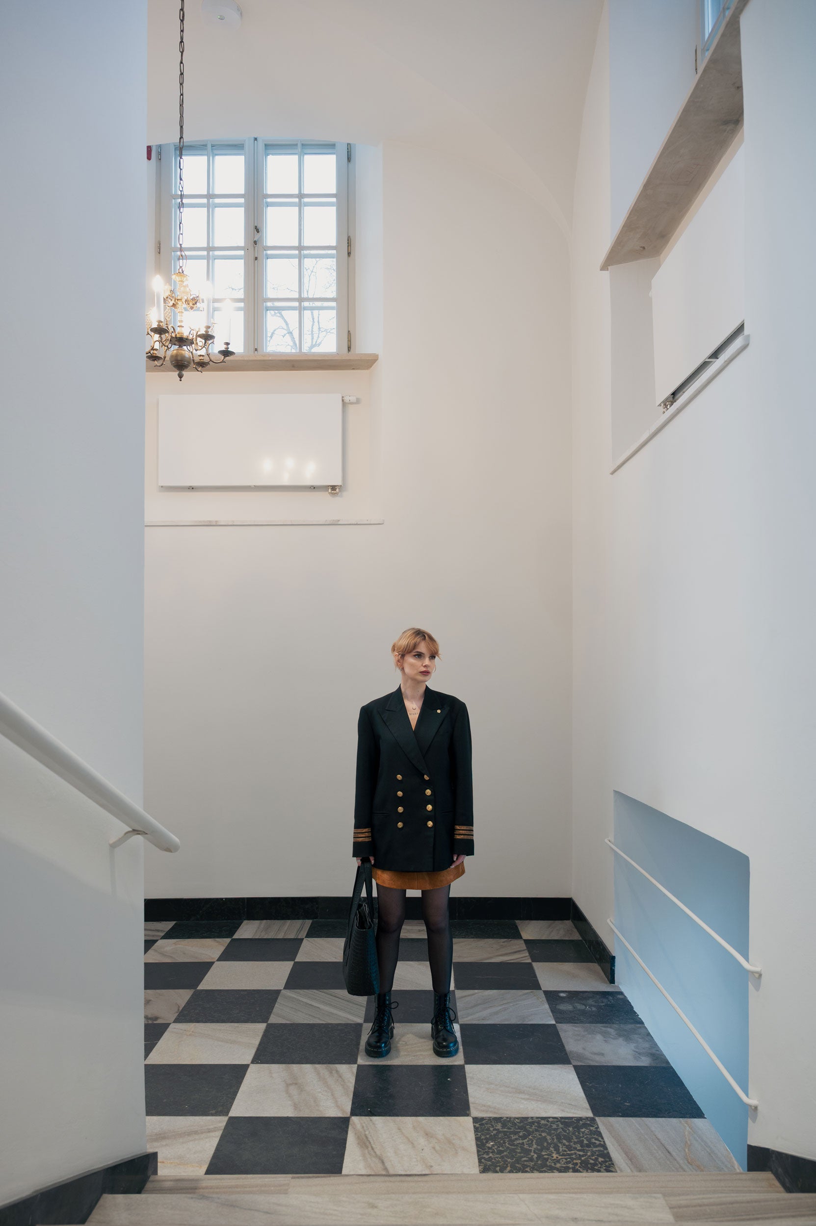 "Mimi" shopper with laptop pocket, 35 cm width. Crocodile-embossed cowhide