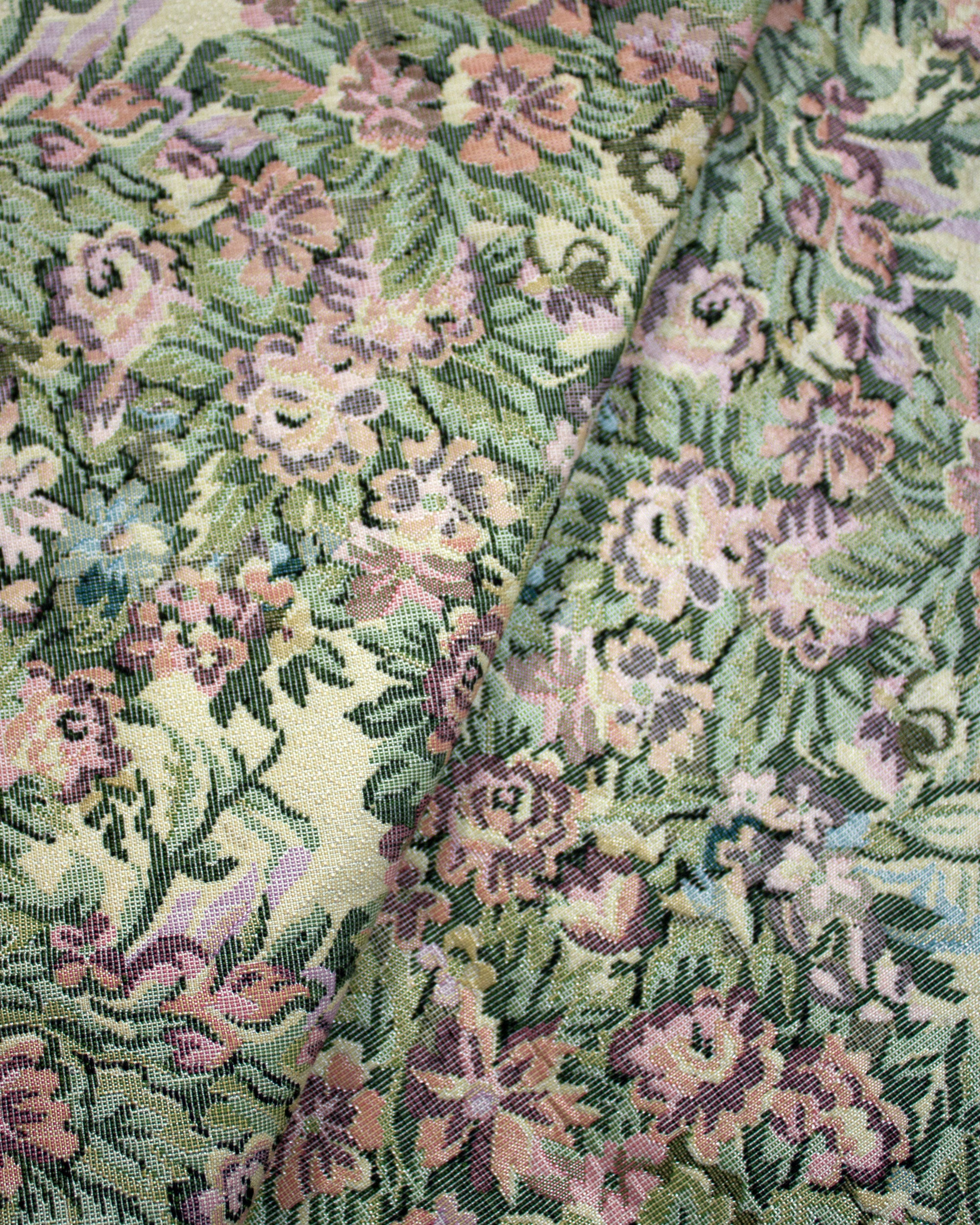Floral jacquard lining