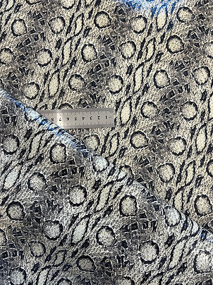 Cardholder "V" black and white snake-embossed leather with hematite