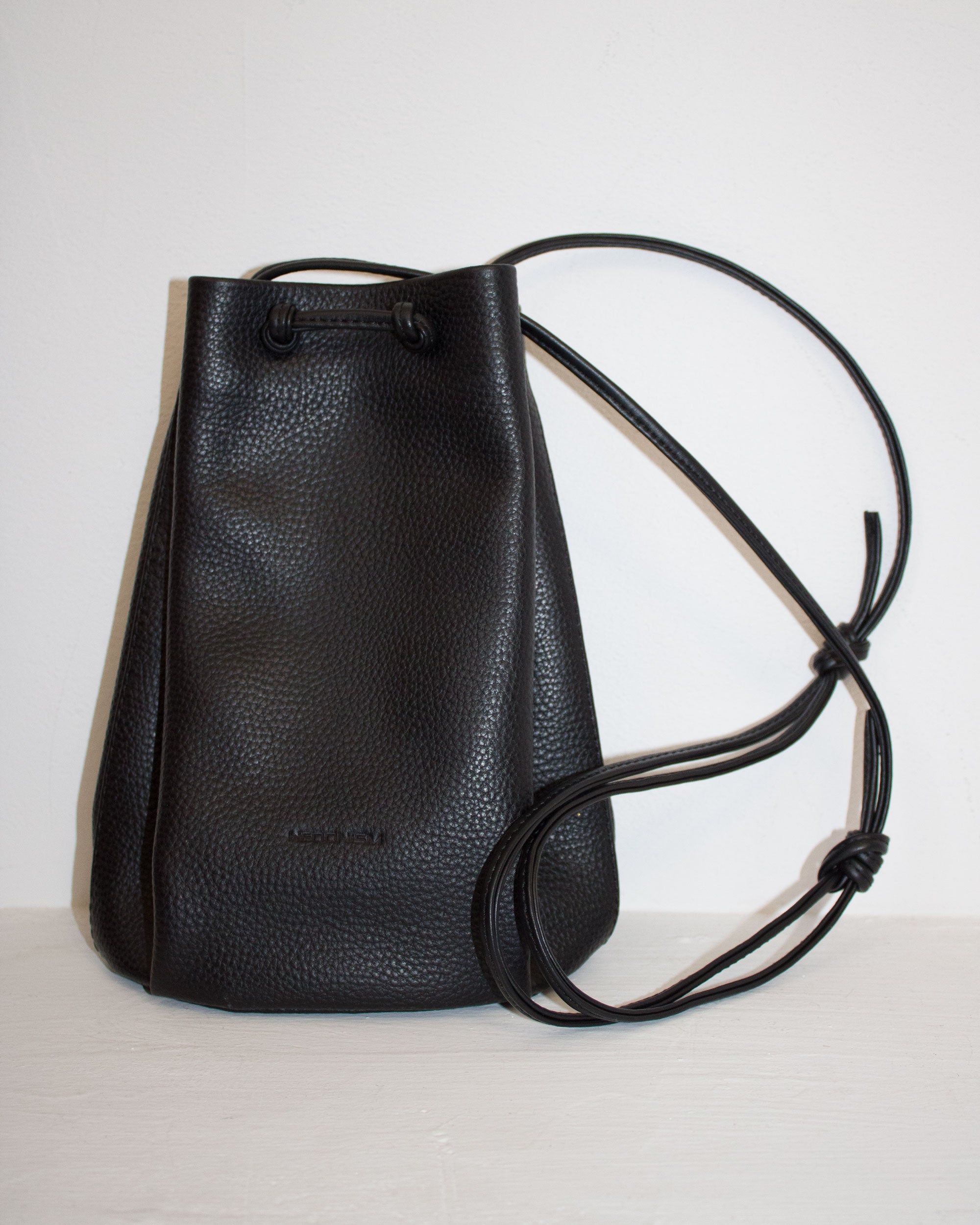 Mini worek "Retro no. 1" miękka czarna skóra typu groszek. Sample Sale