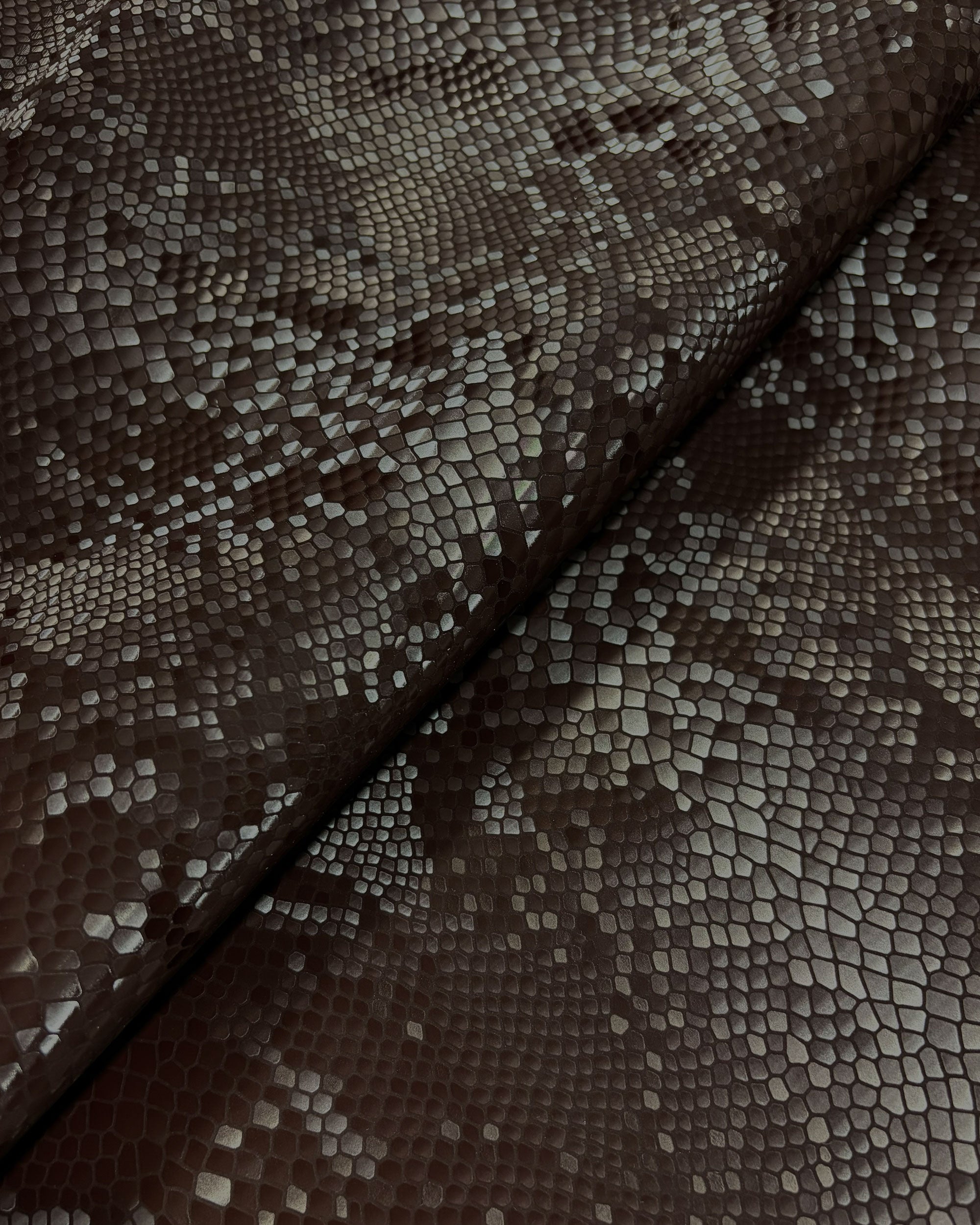 Chocolate crocodile-embossed leather cardholder "Love Letters"